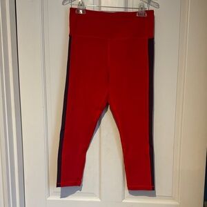Red and Blue Women’s Cropped Leggings